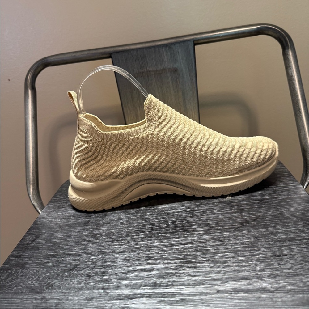 Alexis Bendel Beige Knit Slip-On Sneakers - Picture 6 of 11